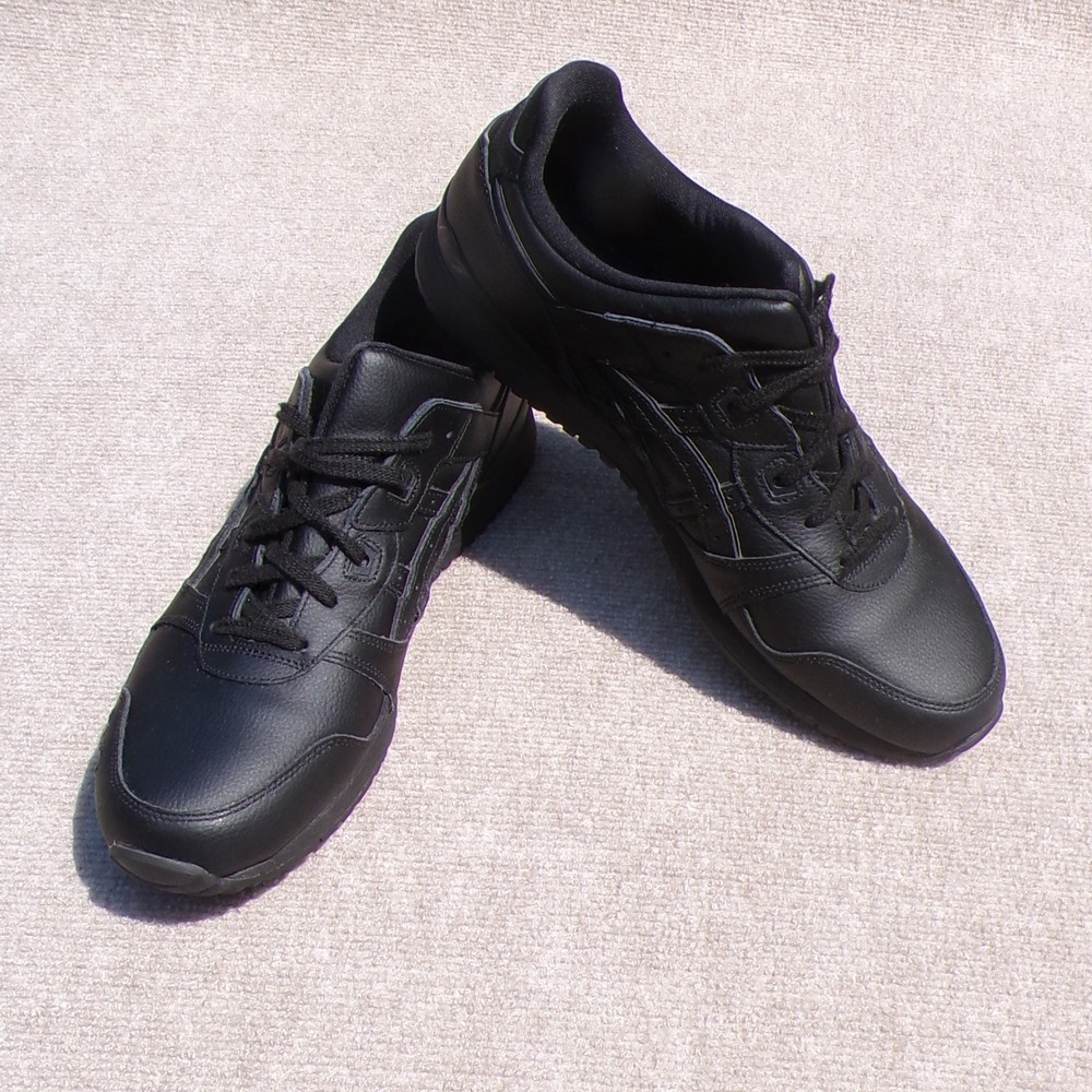 Asics GEL-Lyte III OG Triple Black Leather Mens 13 Split Tongue 1201A257 EUC